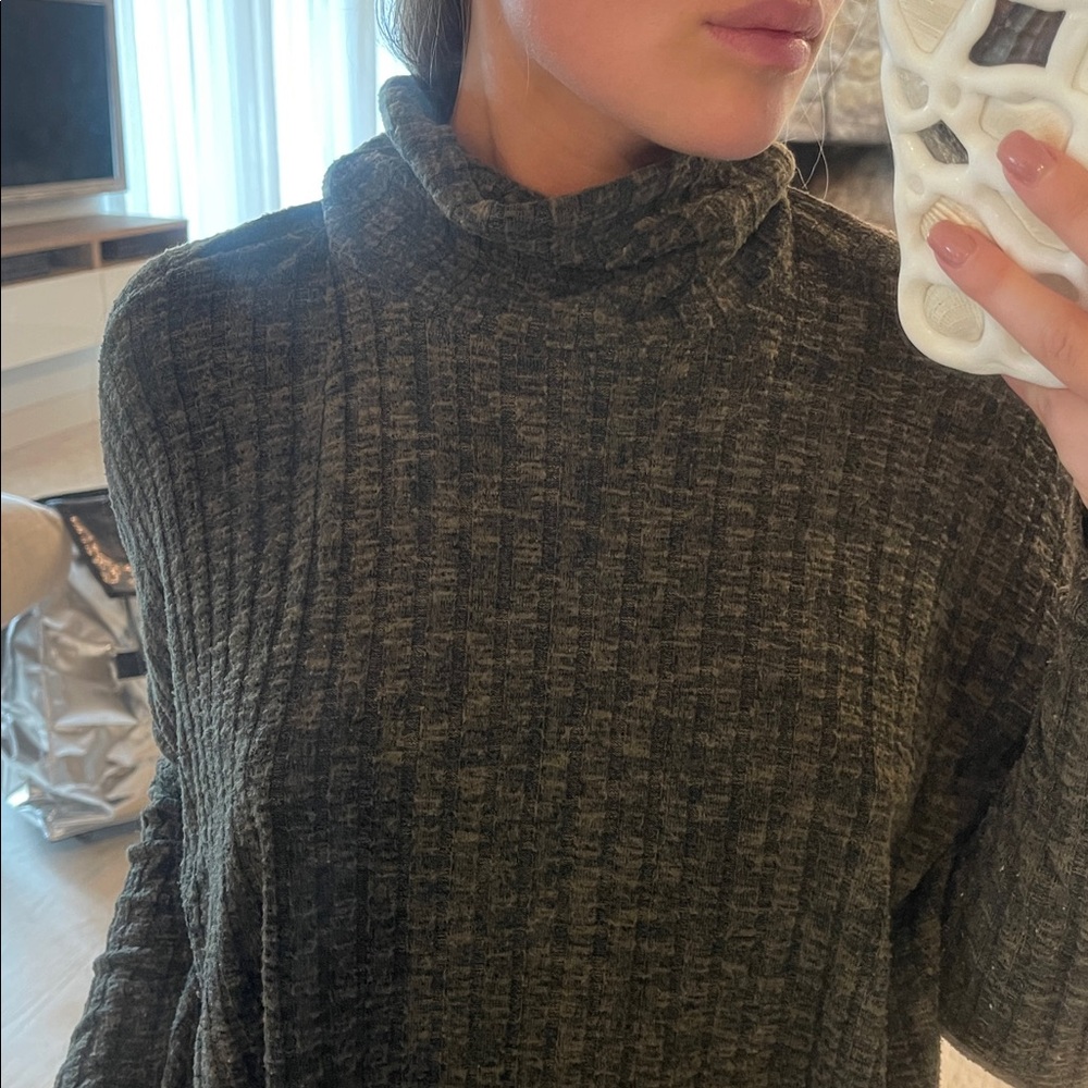 American Eagle Knit Pullover - image 2